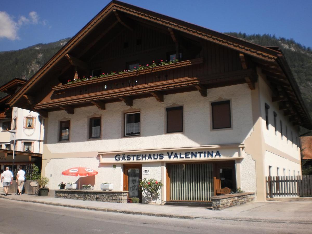 Gaestehaus Valentina Mayrhofen Exterior foto